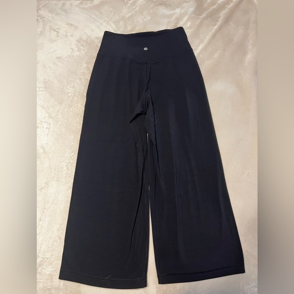 Lululemon Align Wide Leg Crop 23’’ - Size 6 - Picture 5 of 7